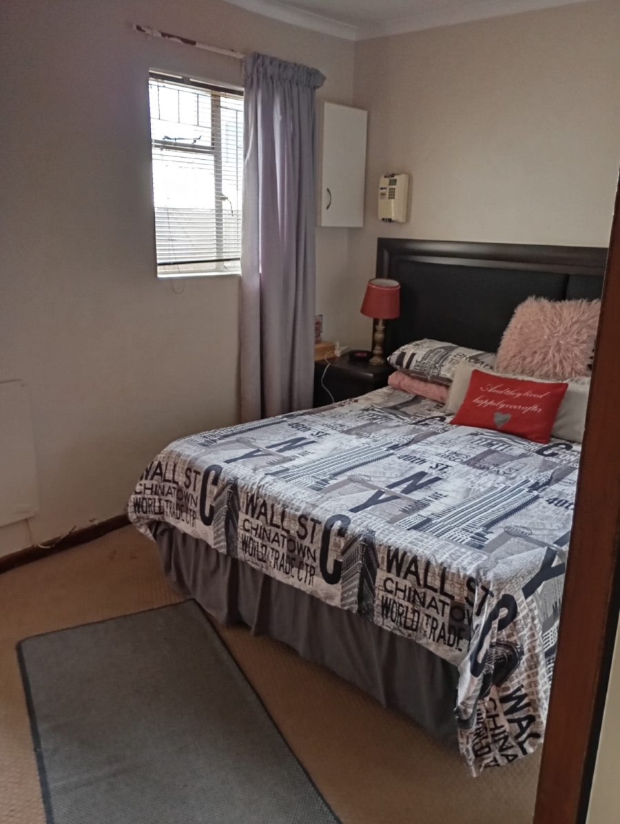 5 Bedroom Property for Sale in Worcester West Western Cape